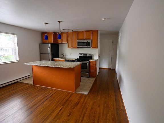 4th image of 778 Delta Ave APT E