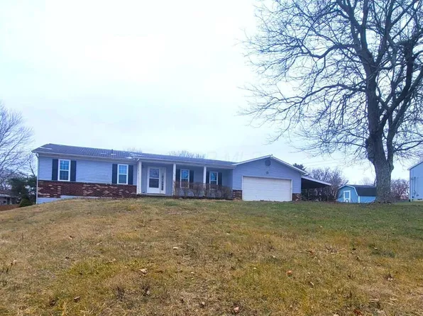 712 Wooster Rd, Mount Vernon, OH 43050