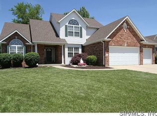 7518 Stonebridge Golf Dr, Maryville, IL 62062