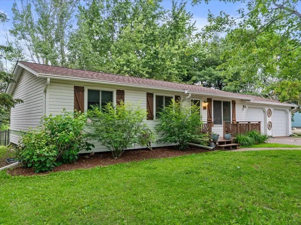 1145 Norton St, Hammond, WI 54015