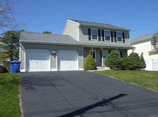 212 Stern Ave, Manahawkin, NJ 08050