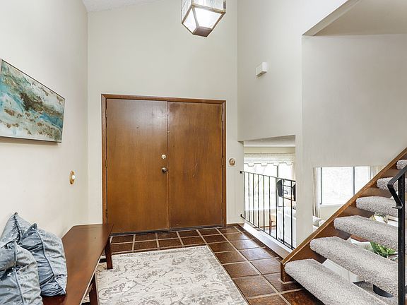 4th image of 2630 NE Mary Ct