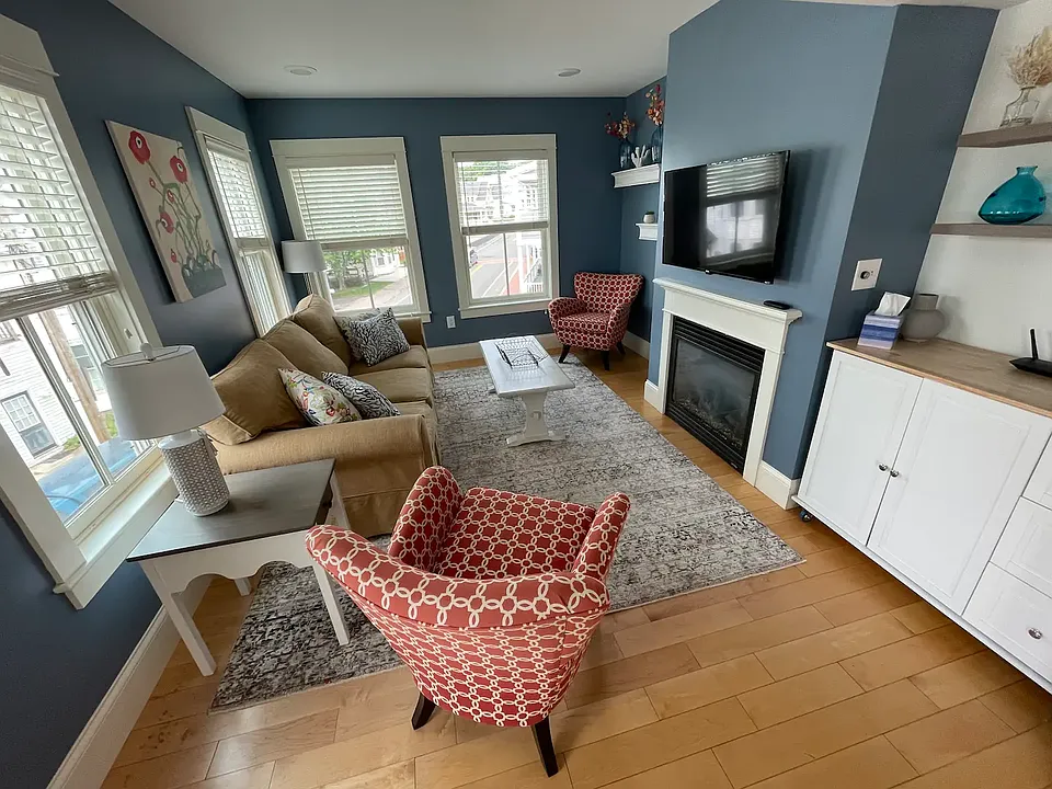 2 Beach St #11