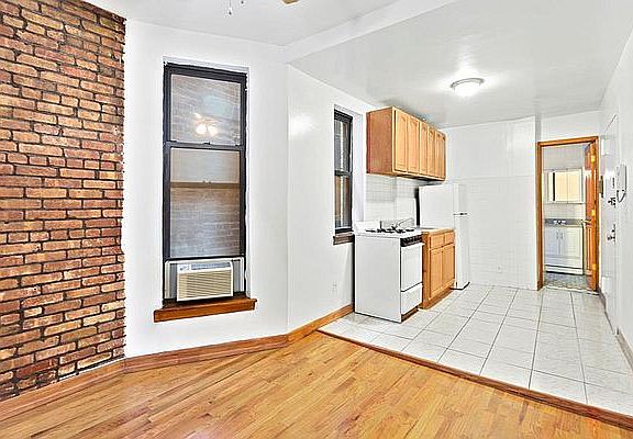 3rd image of 5 Cornelia St APT 5B