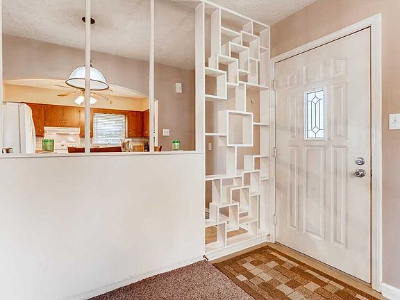 4th image of 105 Harper Ave