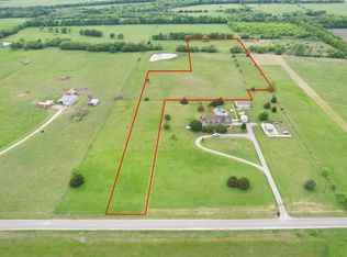 22 E Line Rd, Whitewright, TX 75491