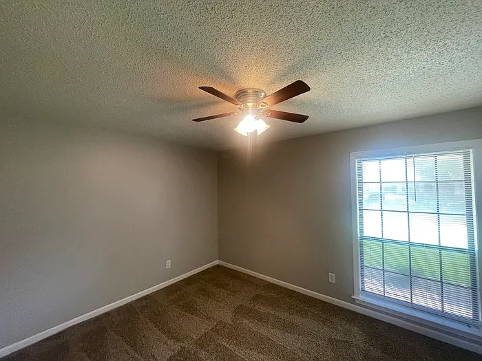 7028 Rose Trail Dr — Photo 16