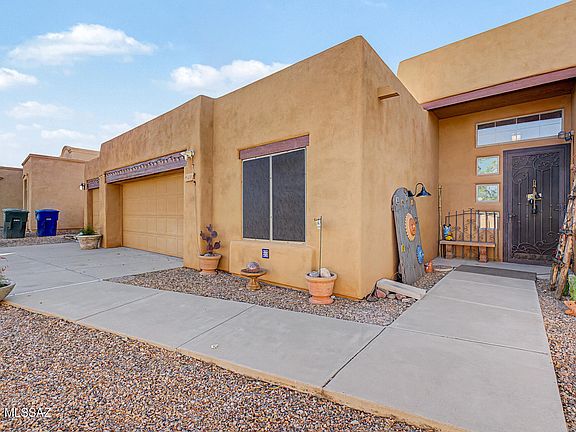 3rd image of 1339 N Golden Palomino Pl