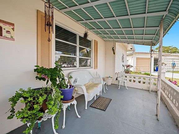3rd image of 1540 NW 70th Terrace