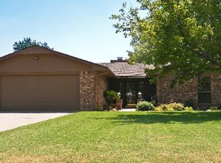 103 Woodcreek Dr, Fairview, OK 73737