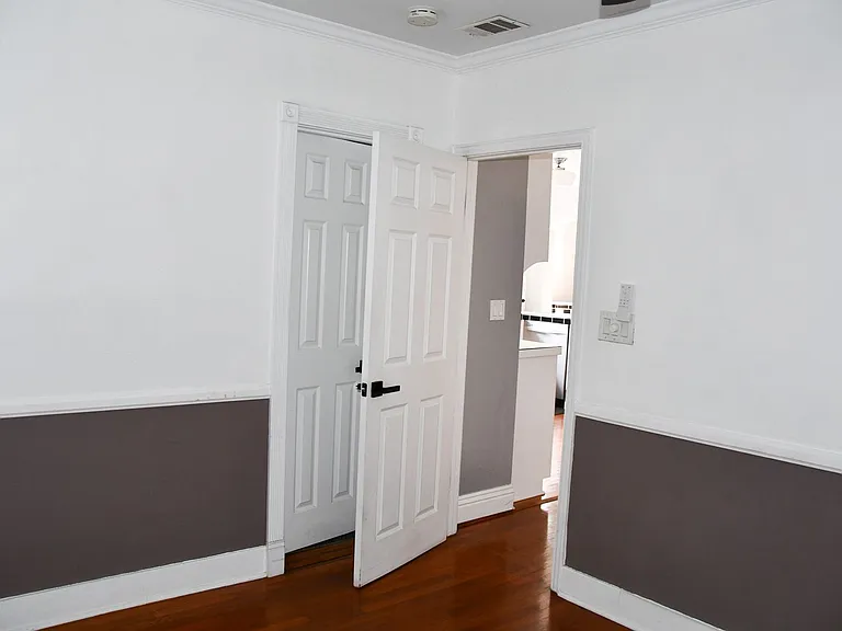 629 W Culver Ave — Photo 30