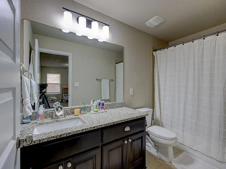 4140 Van Ness Ave — Photo 22