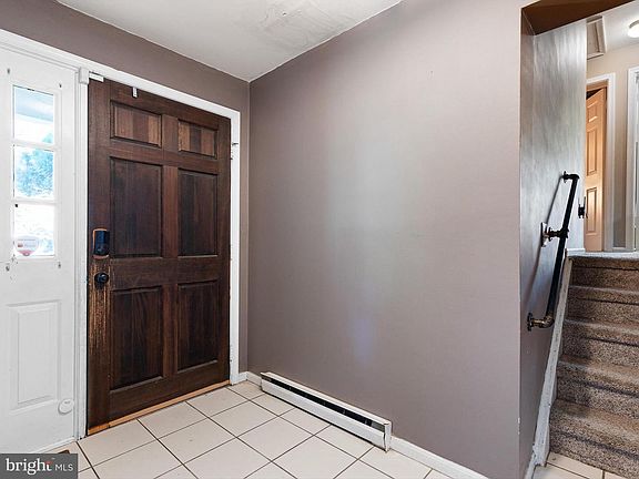 2nd image of 30 E Rosemont Cir