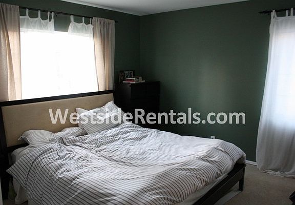 3rd image of 4506 Coldwater Canyon Ave APT D