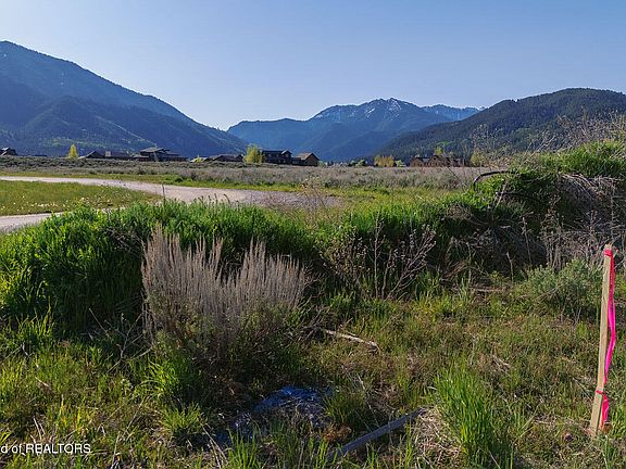 4th image of County Road 100
