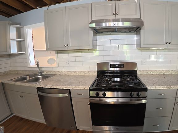3rd image of 67 Glover Cir