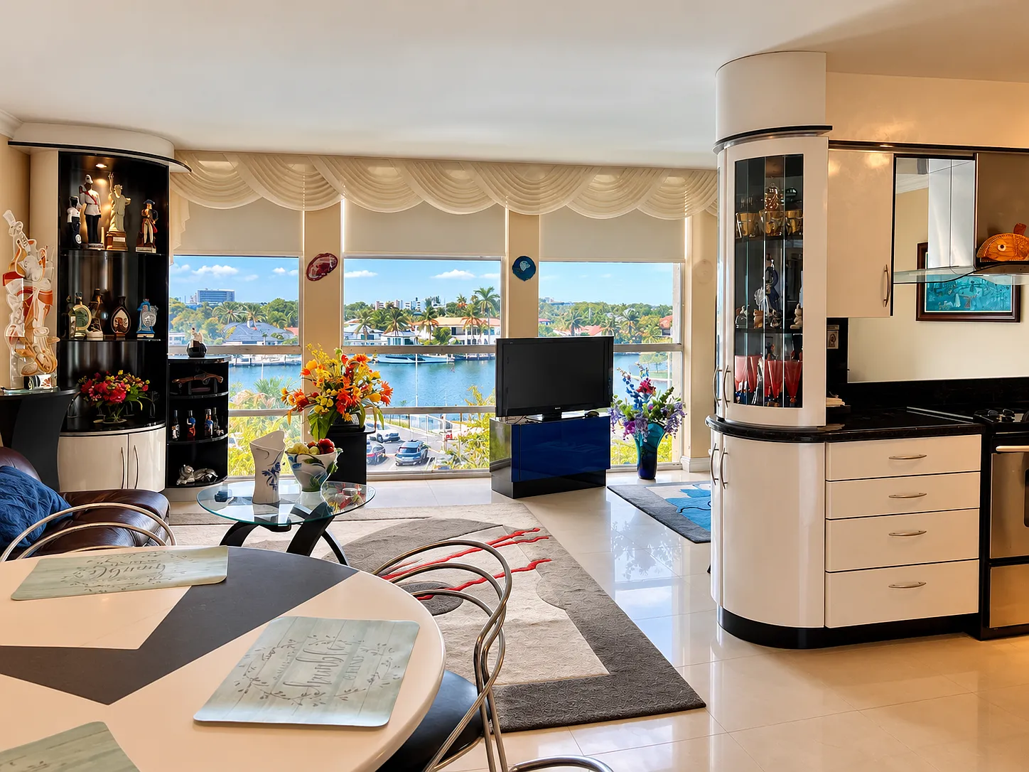 1 bed, 1.5 bath, 924 sqft, $2,000 — Photo 2