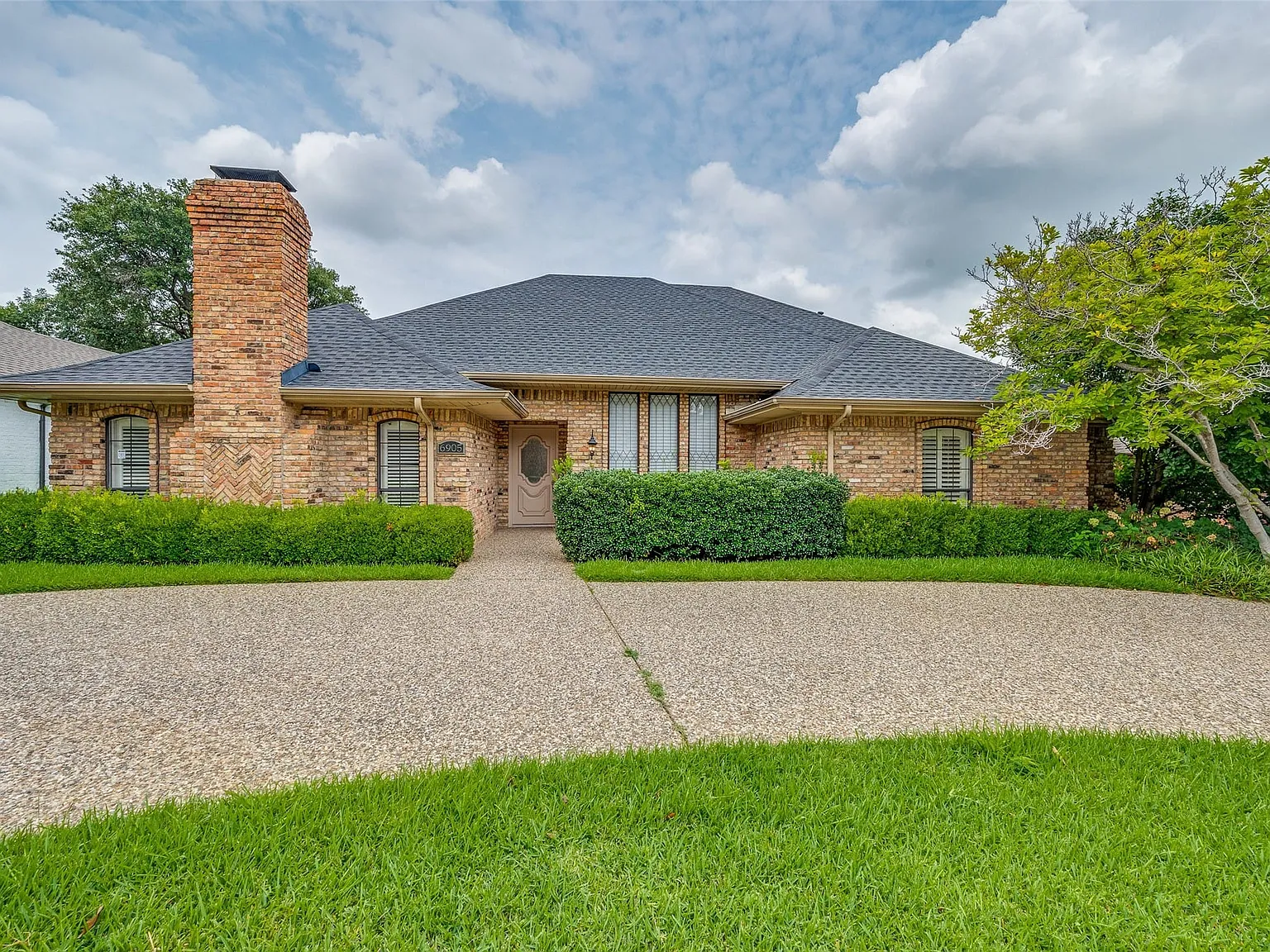 3 bed, 3.5 bath, 2677 sqft, $6,250 — Photo 2