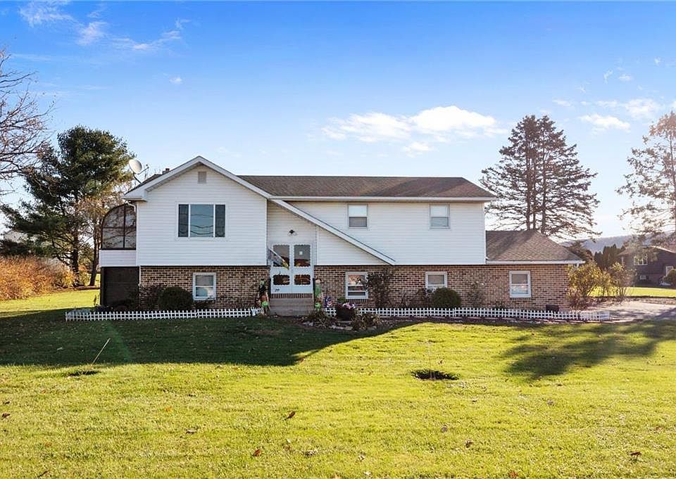 205 Earl Dr, Brodheadsville, PA 18322 Zillow