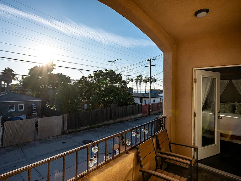 4741 Point Loma Ave #201 — Photo 29