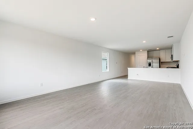 14119 Enfield Fls — Photo 5