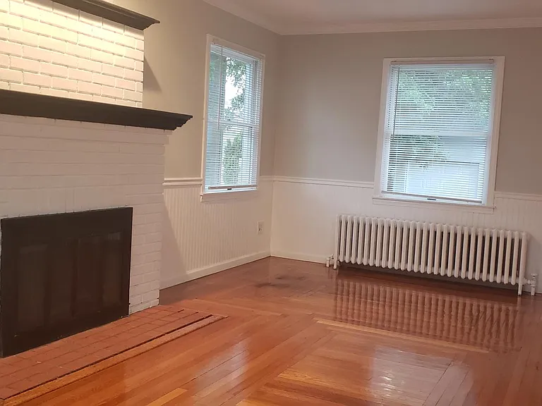 54 Lambert St — Photo 11