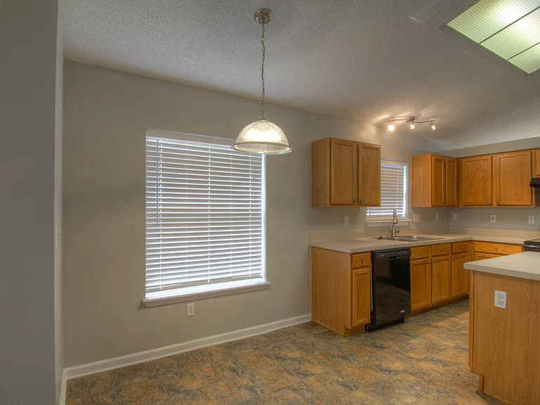 12630 Richfield Blvd — Photo 5