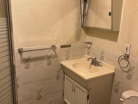 5th image of 1608 53rd St