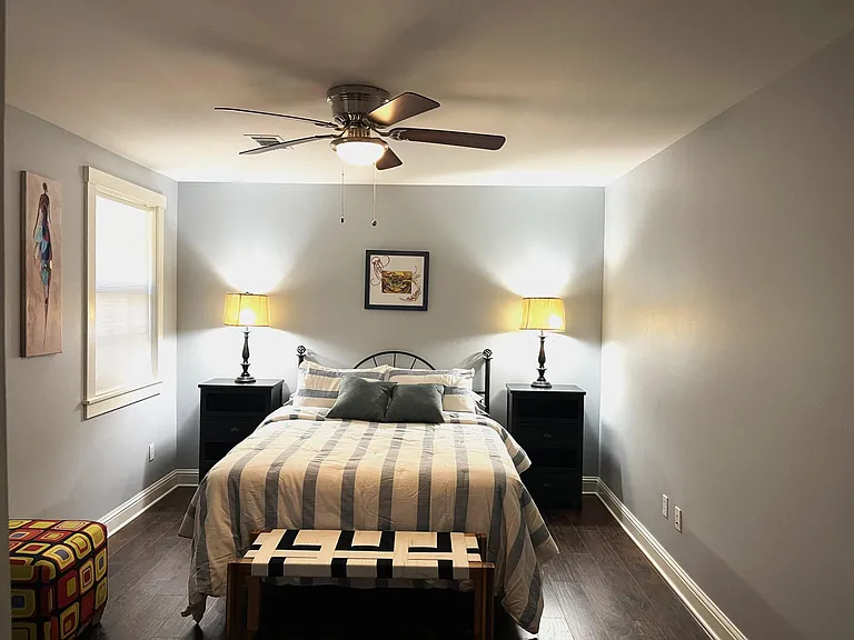 Guest Queen Bed