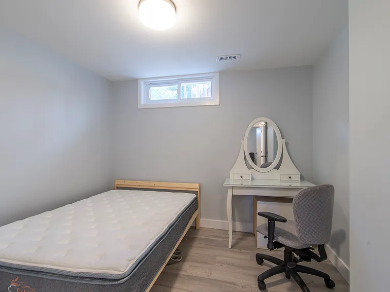 1057 Falaise Rd #B — Photo 4