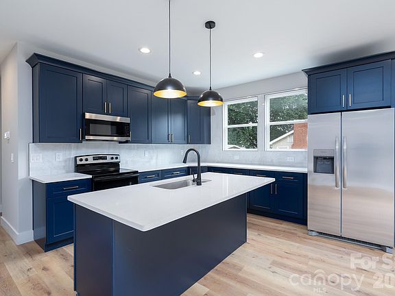 3rd image of 733 Irene Ave