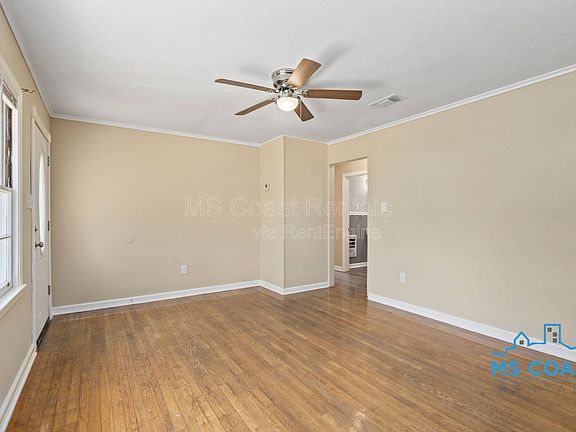 5th image of 2050 North Dr