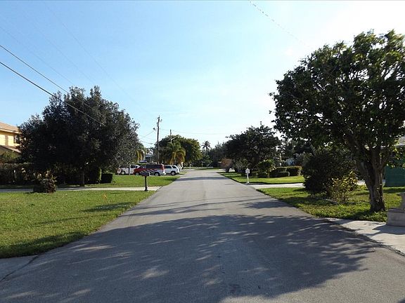 4th image of 1156 Carambola Cir