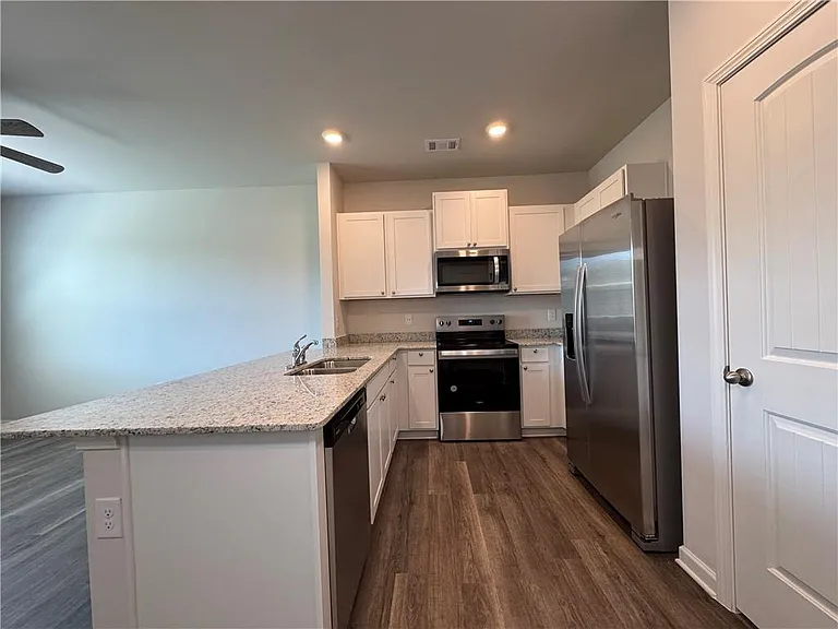 1005 N 2nd Ave #30 — Photo 6