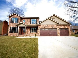 710 Saint Nicholas Dr, O'Fallon, IL 62269