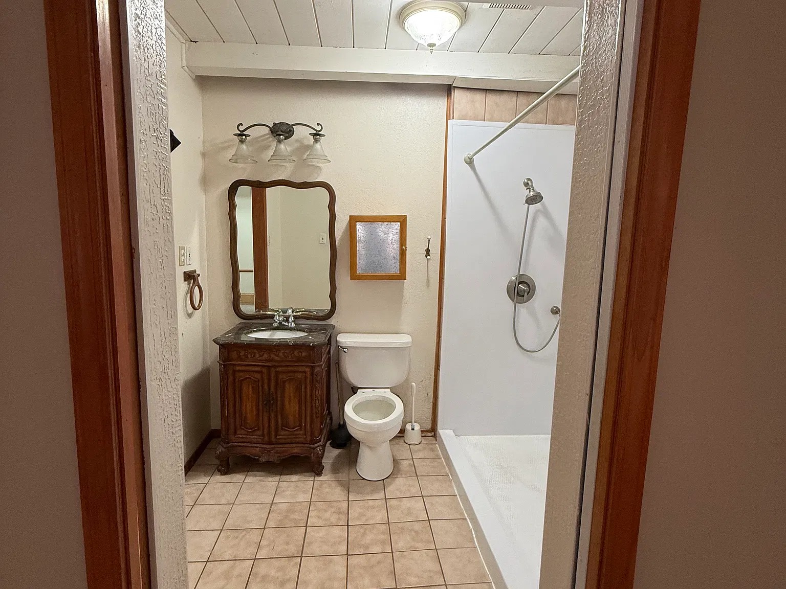 3 bed, 1728 sqft, $1,900 — Photo 3