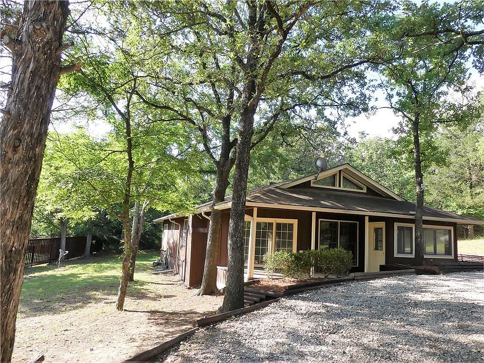 1st image of 104 Shoshone Dr