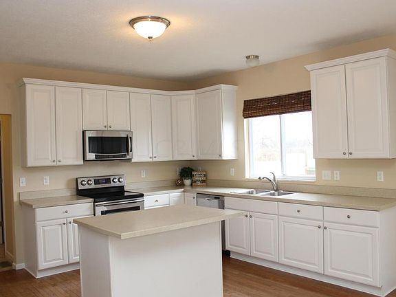 5th image of 5505 Larkshire Ct