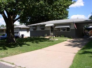 160 Cortez Dr, Florissant, MO 63031