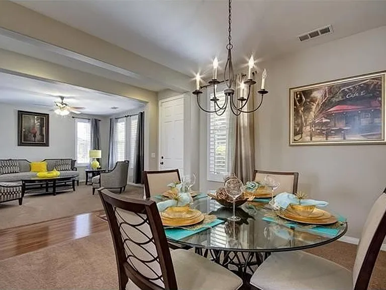 24967 Cliffrose St — Photo 3