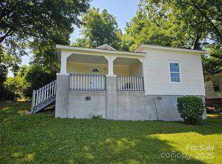 31 Poplar St, Great Falls, SC 29055