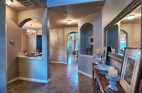 Entry/Foyer to home
