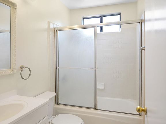 3rd image of 24612 Spadra Ln