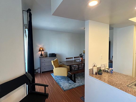 2nd image of 845 N San Vicente Blvd