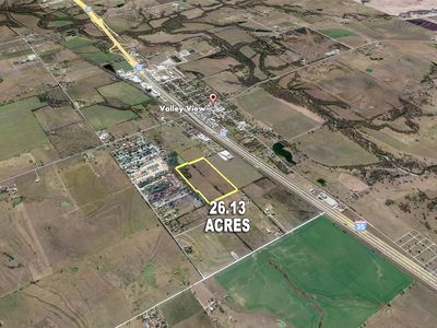 N Pecan Creek Trl, Valley View, TX, 76272
