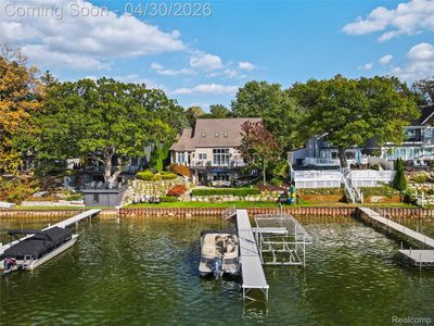 12210 Mantawauka Dr, Fenton, MI, 48430