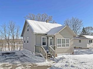 502 N Main St, Deerfield, WI 53531