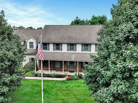 3rd image of 1420 Old Rohrerstown Rd