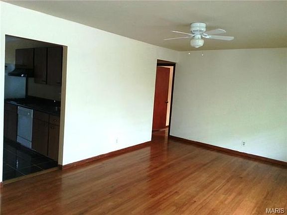 3rd image of 11016 Warwickhall Dr