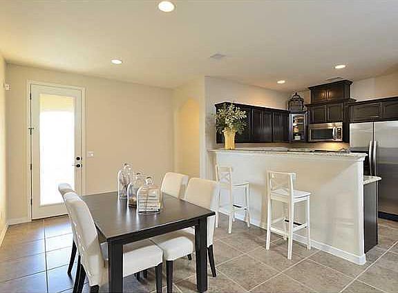 5th image of 13487 Everingham St